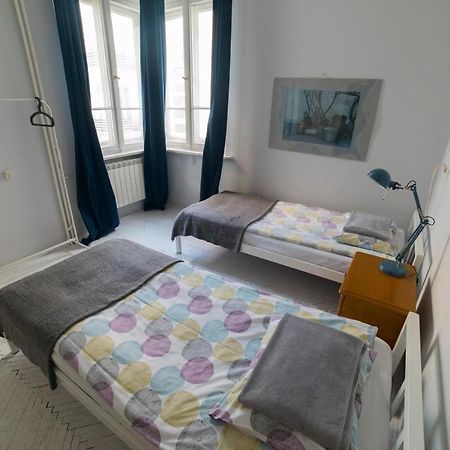 Koro De Varsovio - Apartament Chmielna 6 Ngoại thất bức ảnh
